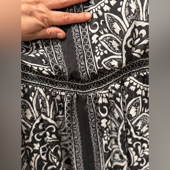 White House Black Market Monochrome Paisley Dress - Picture 5 of 11